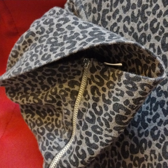 E.L.I. Women's S Long-Sleeve Top - Picture 10 of 15